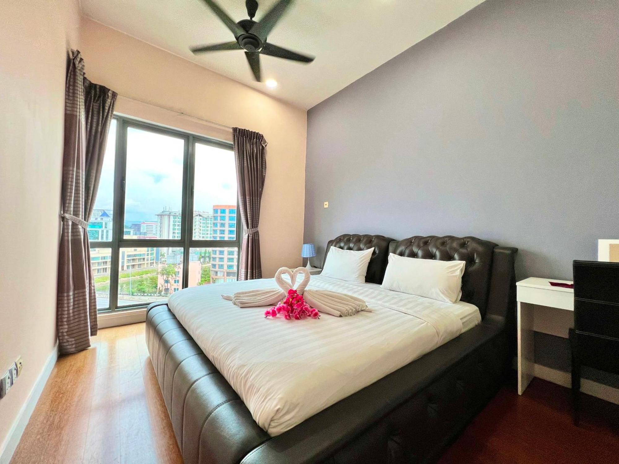 Capital O 90987 The Loft Residences Homestay @ Imago Shopping Mall 2 Kampong Sembulan المظهر الخارجي الصورة